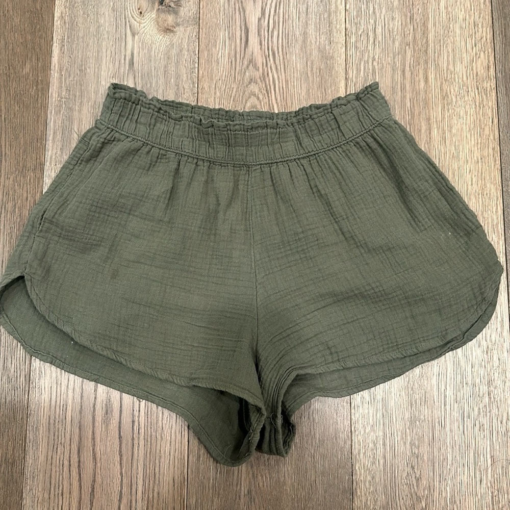 Universal Threads linen hunter shorts